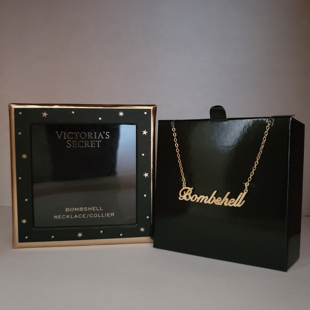Victoria Secret Bombshell Name Plate Limited Edition Necklace.